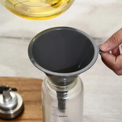 accessoire-de-cuisine-entonnoir-empilable