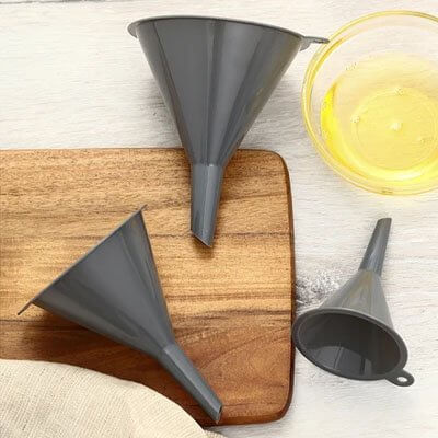 entonnoir-rouge-pour-confiture-et-huile