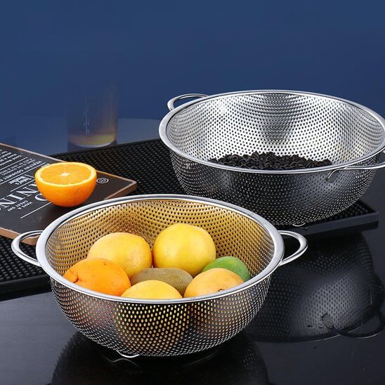 passoire-inox-ergonomique-resistante