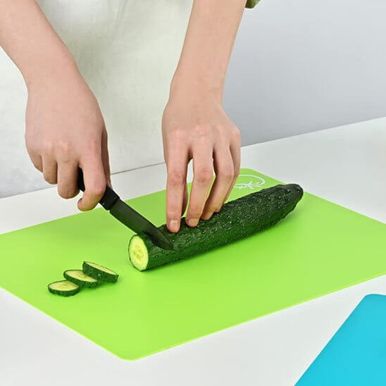 planche-a-decouper-plastique-colorcut-legumes